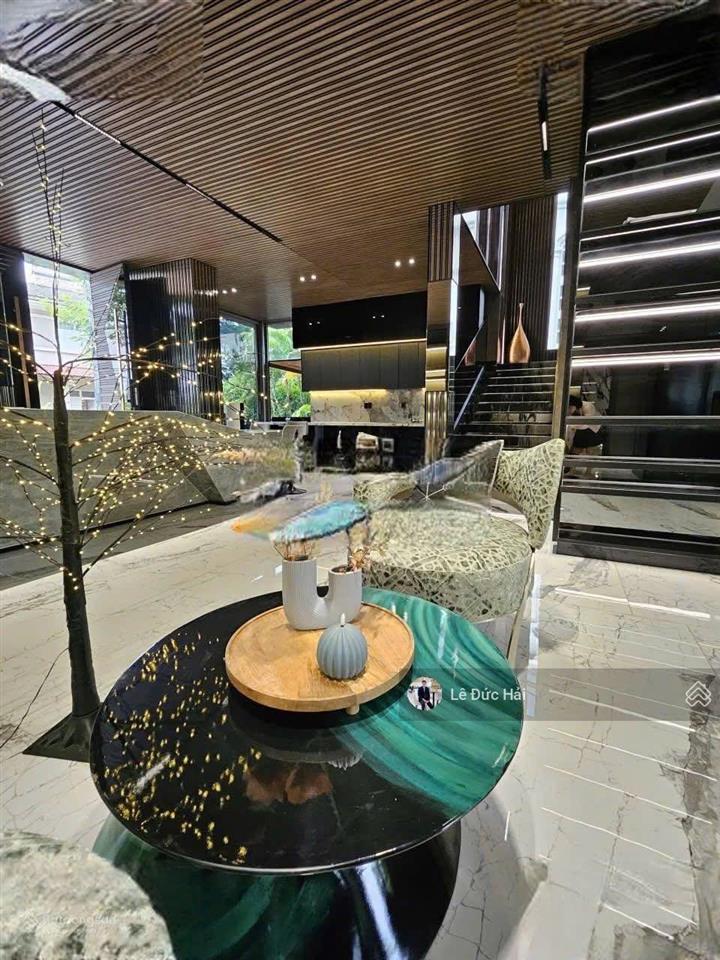 Vip  biệt thự đơn lập compound phú mỹ hưng 5pn nội thất luxury có hồ bơi cho thuê