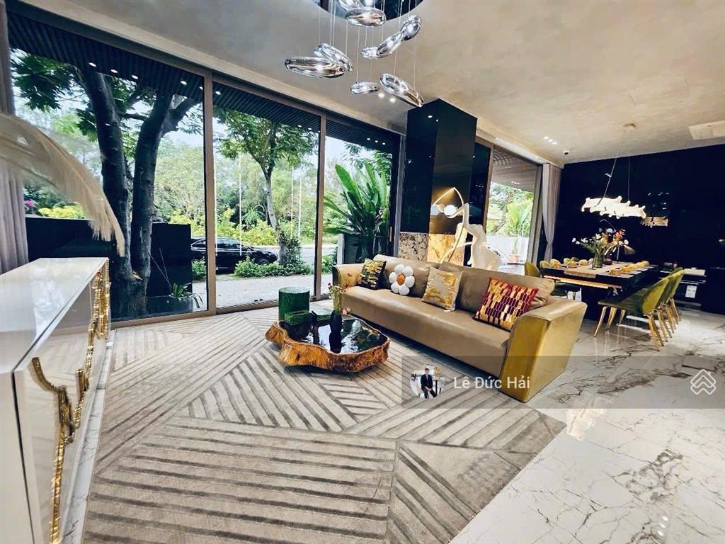 Vip  biệt thự đơn lập compound phú mỹ hưng 5pn nội thất luxury có hồ bơi cho thuê