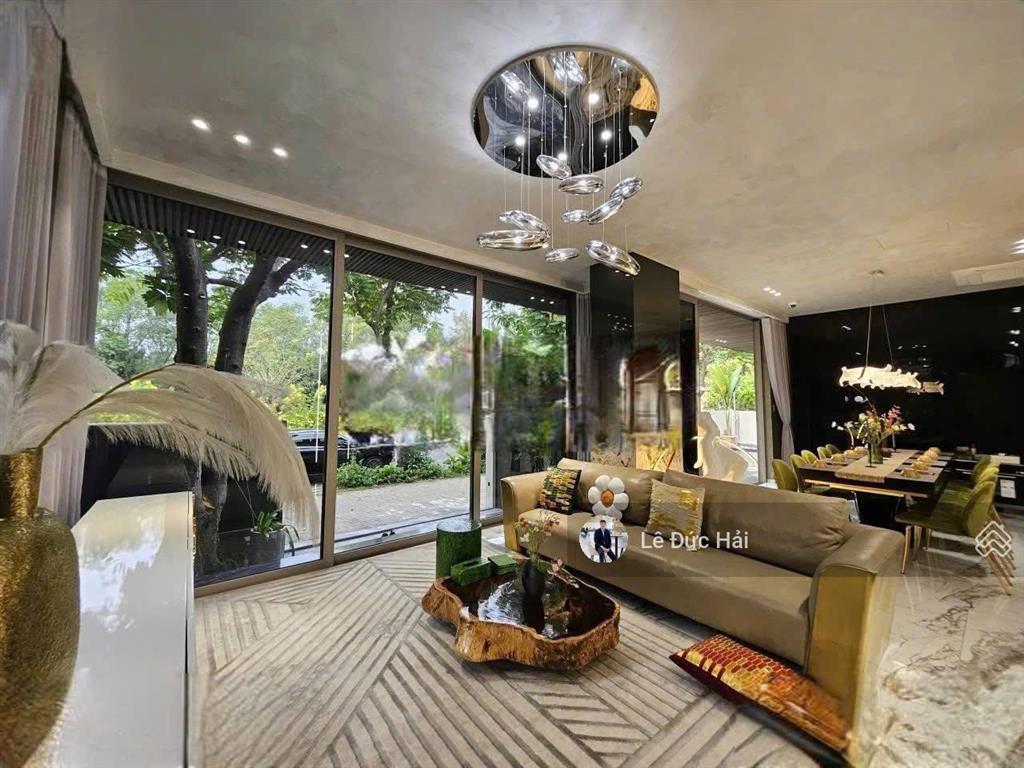 Vip  biệt thự đơn lập compound phú mỹ hưng 5pn nội thất luxury có hồ bơi cho thuê