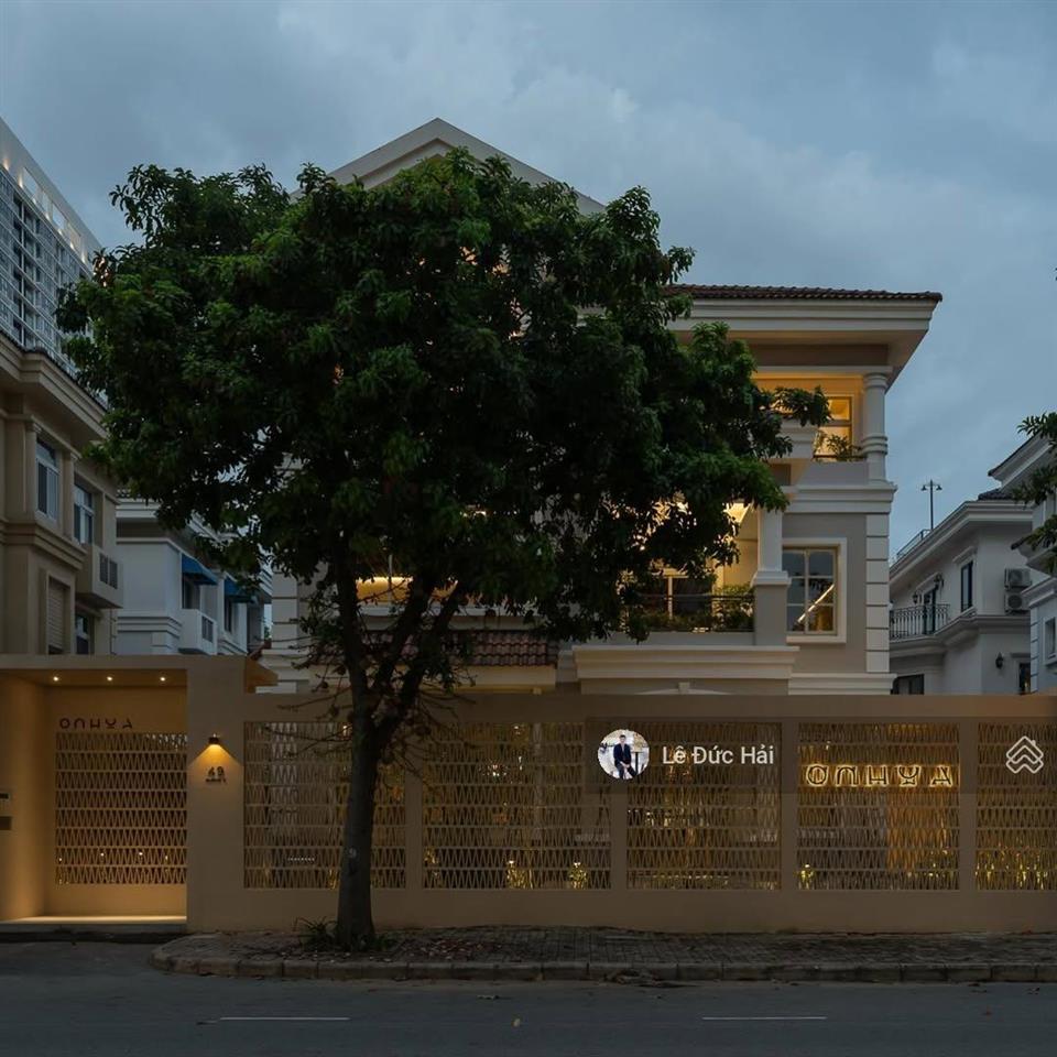 Biệt thự đơn lập pmh mặt tiền đường lớn cho thuê  phú hợp mọi ngành nghề kinh doanh.  0902 244 ***