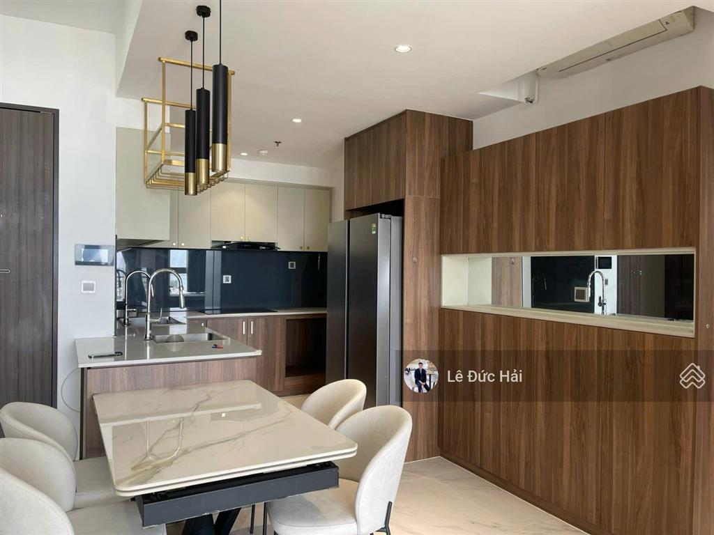 Giá chỉ 28 triệu/tháng  cho thuê 2pn midtown  căn góc 2 ban công view biệt thự (ô xe hầm)  ngay