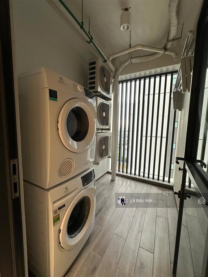 Cam kết tt chính xác 2pn the antonia nội thất cao cấp  căn góc 89 m2 (ô xe hầm) cho thuê