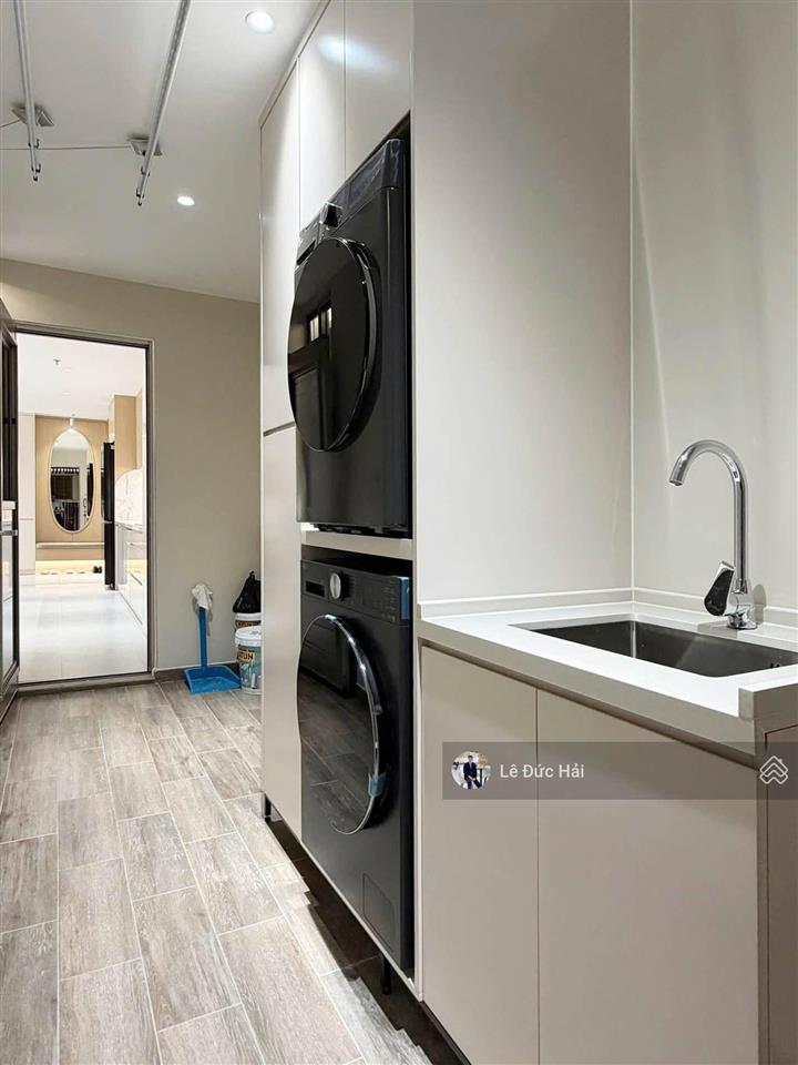 Vip  cho thuê 3pn midtown phú mỹ hưng nội thất cao cấp mới 100% 121m2. vào ở ngay