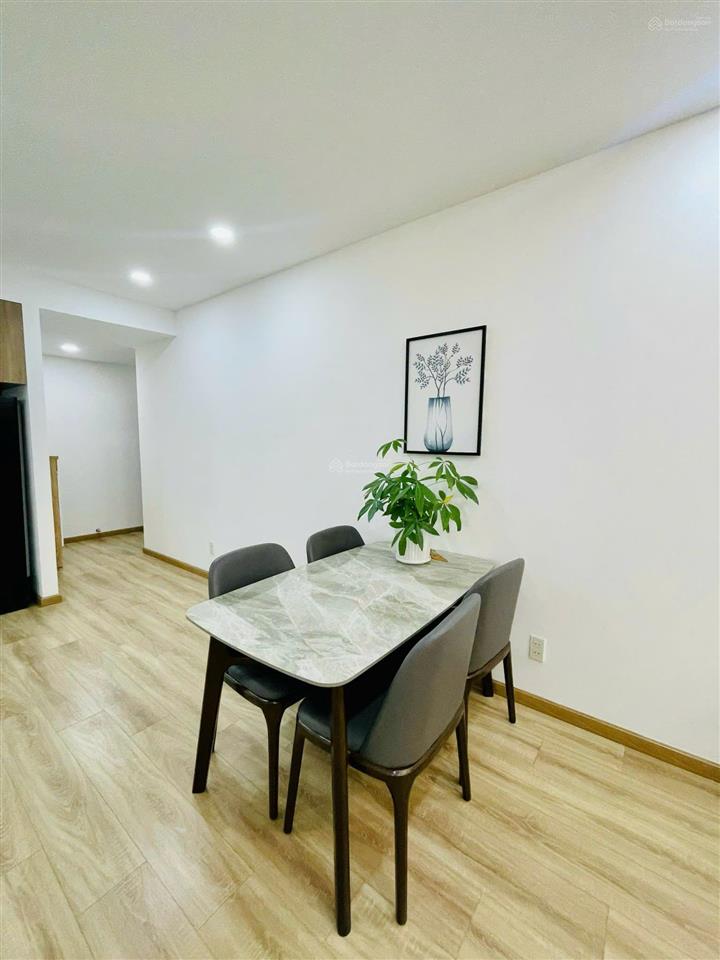 Bán căn hộ sky garden 3, 5,2 tỷ, 74m2, view đẹp, nhiều tiện ích