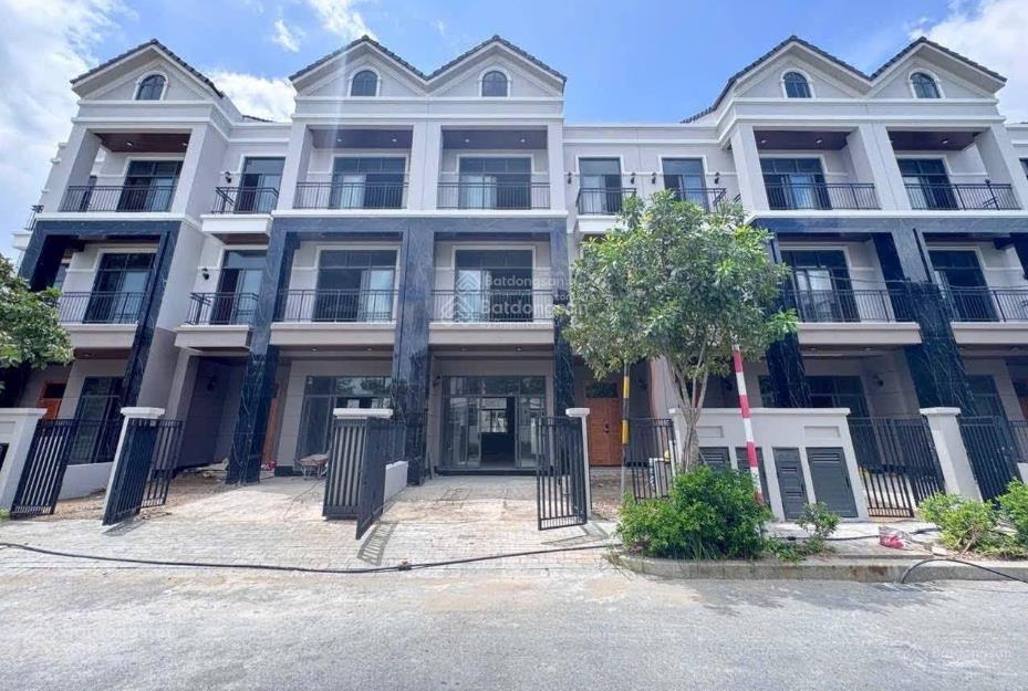 Bán biệt thự gs nguyễn hữu thọ, nhà bè, dt 7x17m, giá bán 17 tỷ