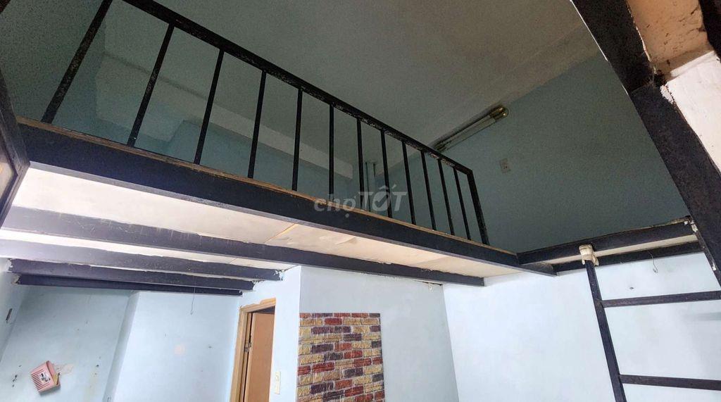Phòng 19m2(gác lững,đúc)WC,nấu ăn đc Giờ Tựdo gần chợ,HV Cán Bộ BĐTúy