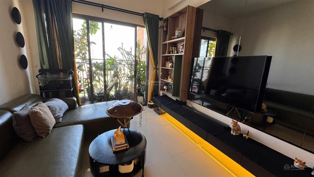 Cho thuê nhà đẹp the sun avenue  căn hộ 2 phòng ngủ 2wc, full nội thất sang trọng, ban công dài