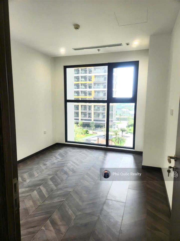 Sẵn sổ hồng bán nhanh ch 1 phòng ngủ+ chỉ 3.6 tỷ all in the beverly  vinhomes grand park