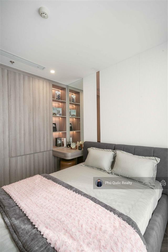 Bán căn hộ the opus one từ chủ đầu tư  1 phòng ngủ+ giá chỉ 4.2 tỷ, nhà trống, vinhomes grand park