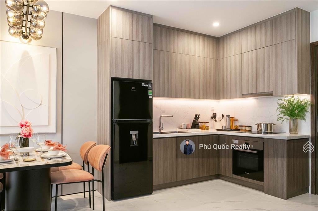 Bán căn hộ the opus one từ chủ đầu tư  1 phòng ngủ+ giá chỉ 4.2 tỷ, nhà trống, vinhomes grand park