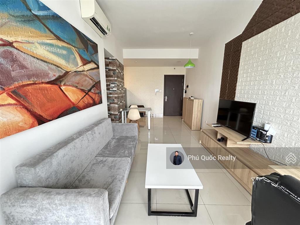 Cần tìm khách thuê căn hộ 1 phòng ngủ 1wc the sun avenue, giá rẻ 14 triệu full nội thất