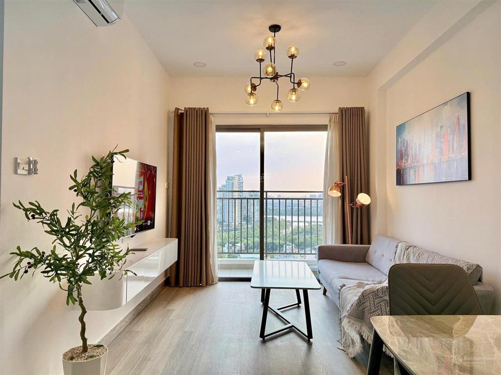 Cho thuê căn hộ 2 phòng ngủ  2wc, nội thất đẹp the sun avenue, full nội thất  view đẹp