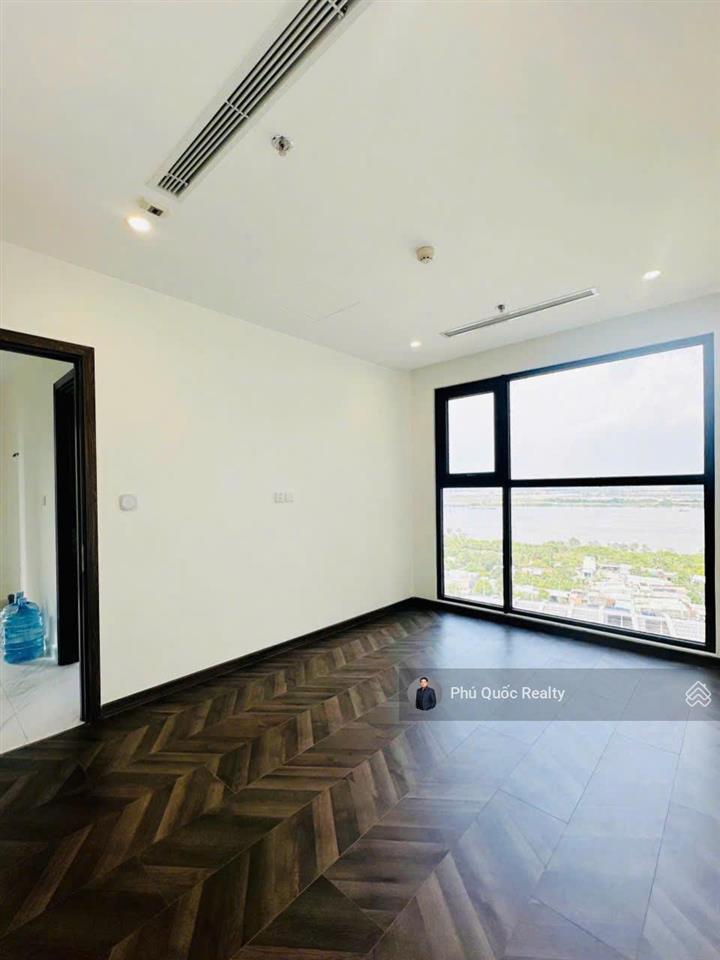 Rẻ chấn động 5.2 tỷ btp  bán 2 phòng ngủ 2wc ch cao cấp the beverly  view sông, vhgp