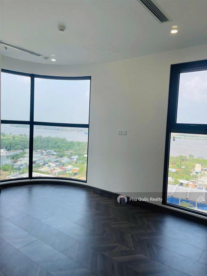 Rẻ chấn động 5.2 tỷ btp  bán 2 phòng ngủ 2wc ch cao cấp the beverly  view sông, vhgp