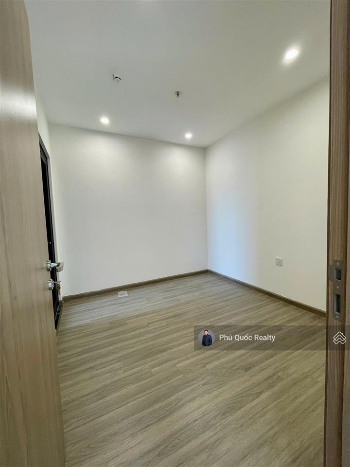 Bán rẻ nhất thị trường the origami  vhgp chỉ 2.95 tỷ, sổ hồng ch 2 phòng ngủ 2wc, bếp rèm