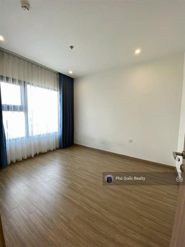 Bán rẻ nhất thị trường the origami  vhgp chỉ 2.95 tỷ, sổ hồng ch 2 phòng ngủ 2wc, bếp rèm