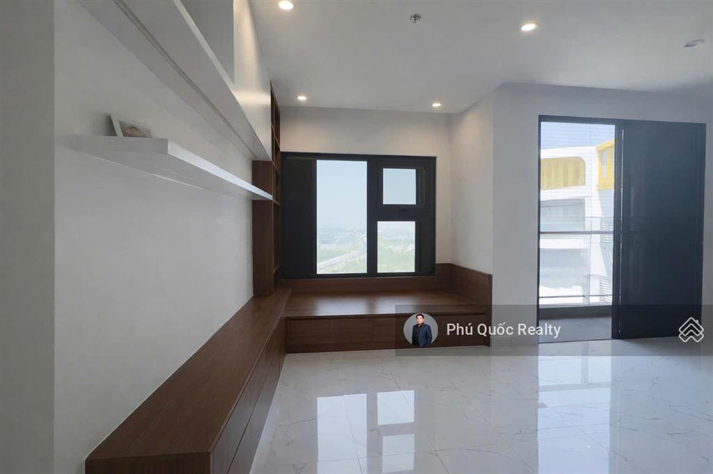 Cho thuê 2 phòng ngủ+ the beverly solari  vinhomes grand park, có ít nội thất, view thoáng