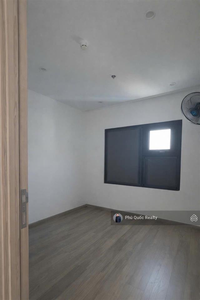 Cho thuê 2 phòng ngủ+ the beverly solari  vinhomes grand park, có ít nội thất, view thoáng