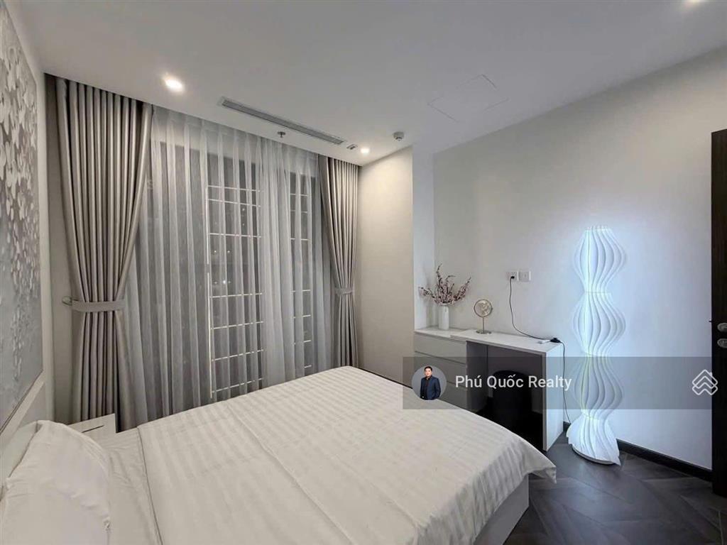 Nhà mới sang xịn the opus one  cho thuê 1 phòng ngủ+ 1wc nội thất siêu đẹp, view xịn  vhgp