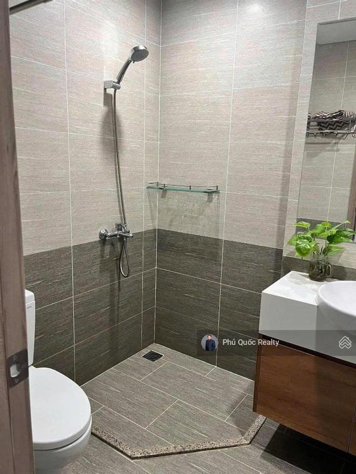 Bán rẻ 2 phòng ngủ 2wc căn hộ cao cấp the beverly solari  vinhomes grand park, nội thất dính tường