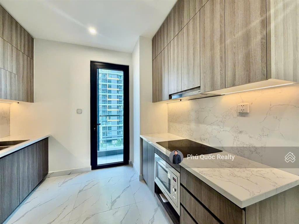 Nhà mới the opus one  vinhomes grand park cho thuê 2 phòng ngủ 2wc  full nội thất xịn