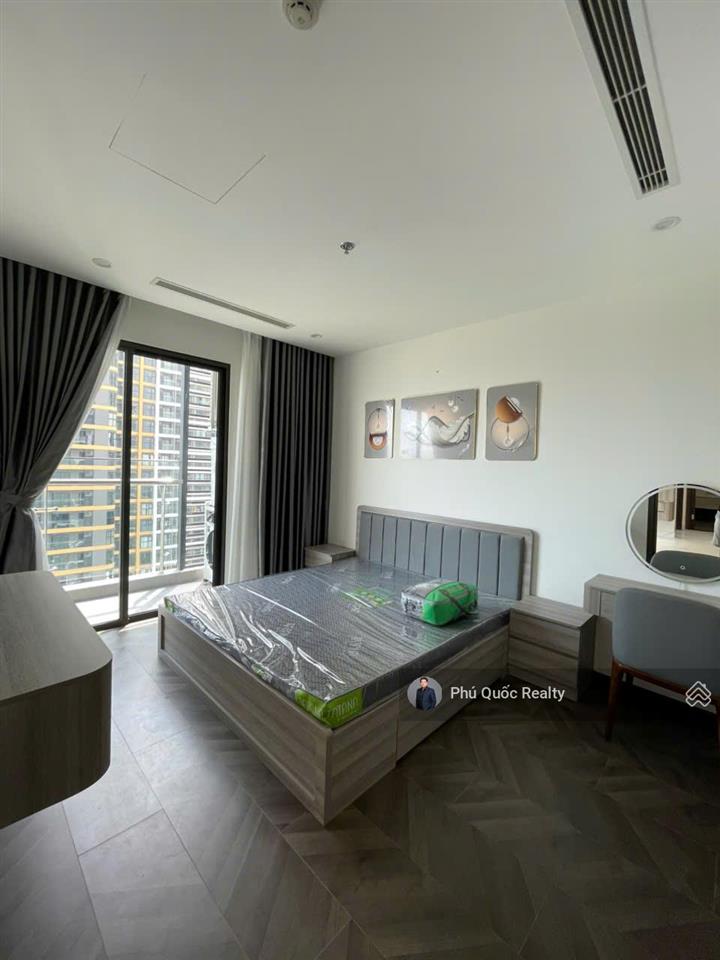 Nhà mới the opus one  vinhomes grand park cho thuê 2 phòng ngủ 2wc  mới 100%, full nội thất