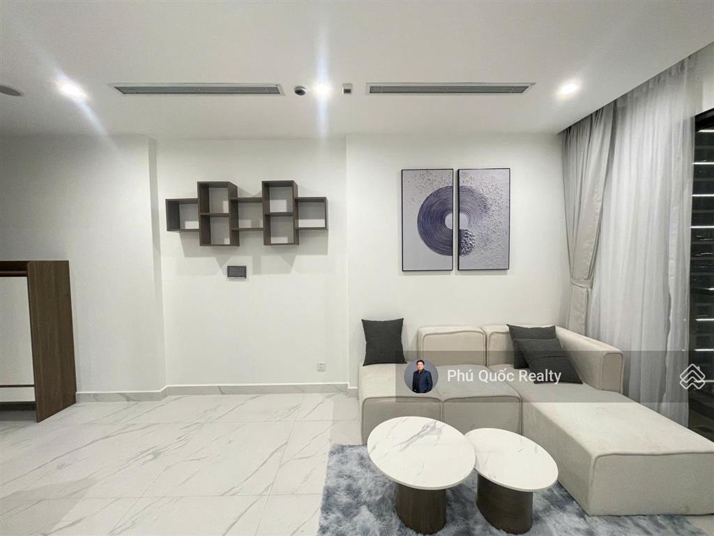 Nhà mới 100% the beverly  vinhomes grand park, cho thuê 2pn  2wc full nội thất xịn