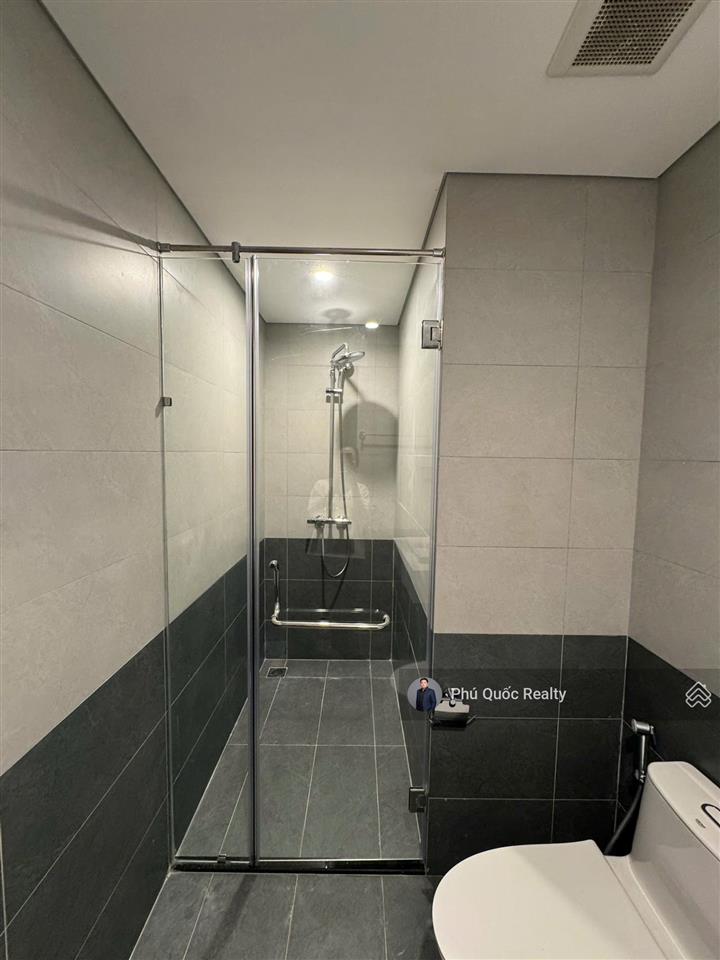 Nhà mới 100% the beverly  vinhomes grand park, cho thuê 2pn  2wc full nội thất xịn