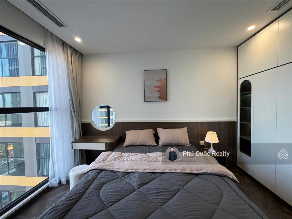 Nhà mới 100% the beverly  vinhomes grand park, cho thuê 2pn  2wc full nội thất xịn