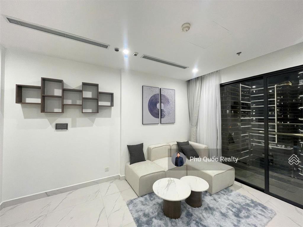 Nhà mới 100% the beverly  vinhomes grand park, cho thuê 2pn  2wc full nội thất xịn