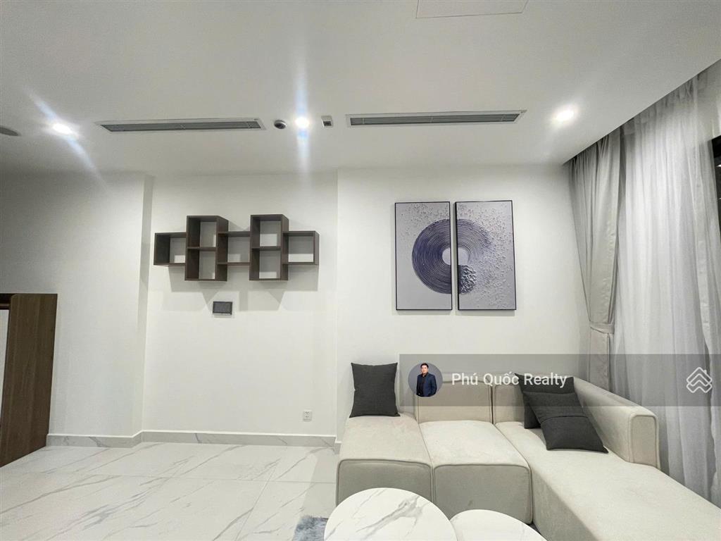 Nhà mới 100% the beverly  vinhomes grand park, cho thuê 2pn  2wc full nội thất xịn