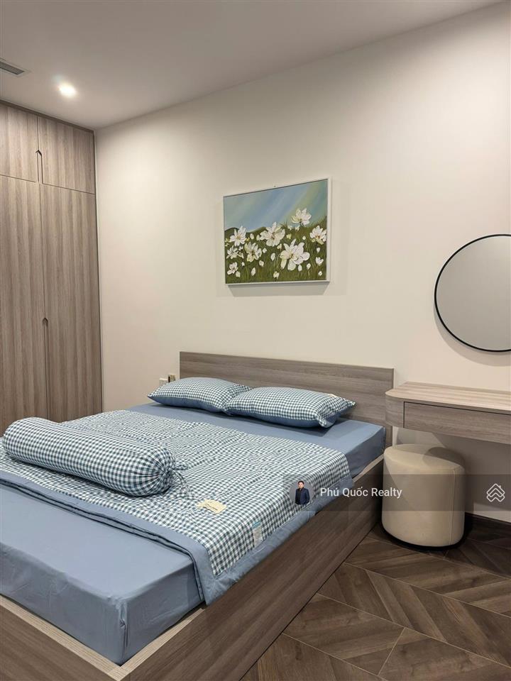 Nhà mới the opus one  vinhomes grand park cho thuê 2 phòng ngủ 2wc  mới 100%, full nội thất