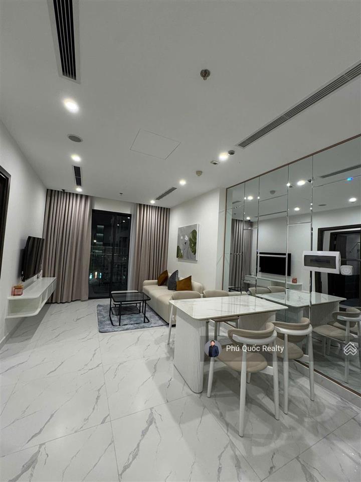 Nhà mới the opus one  vinhomes grand park cho thuê 2 phòng ngủ 2wc  mới 100%, full nội thất