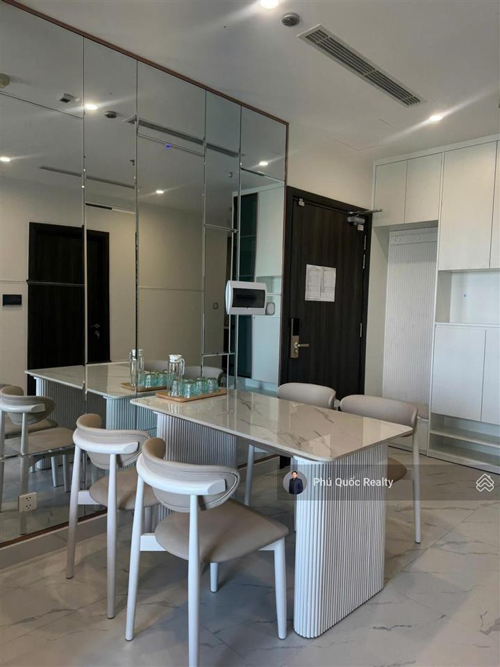 Nhà mới the opus one  vinhomes grand park cho thuê 2 phòng ngủ 2wc  mới 100%, full nội thất