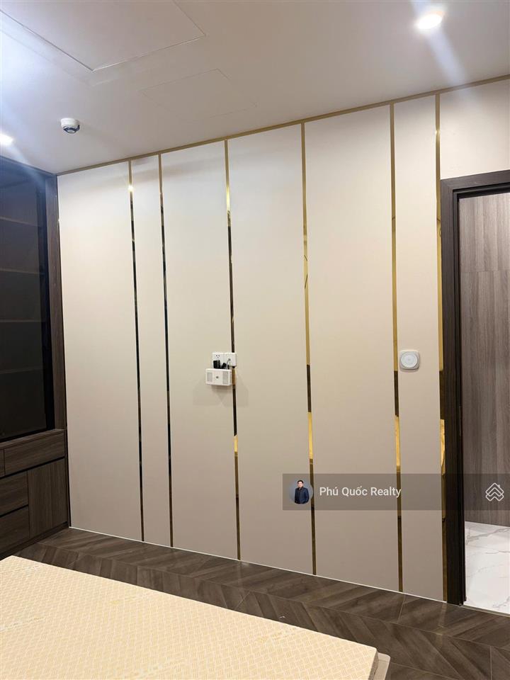Nhà mới the opus one  vinhomes grand park cho thuê 2 phòng ngủ 2wc  mới 100%, full nội thất