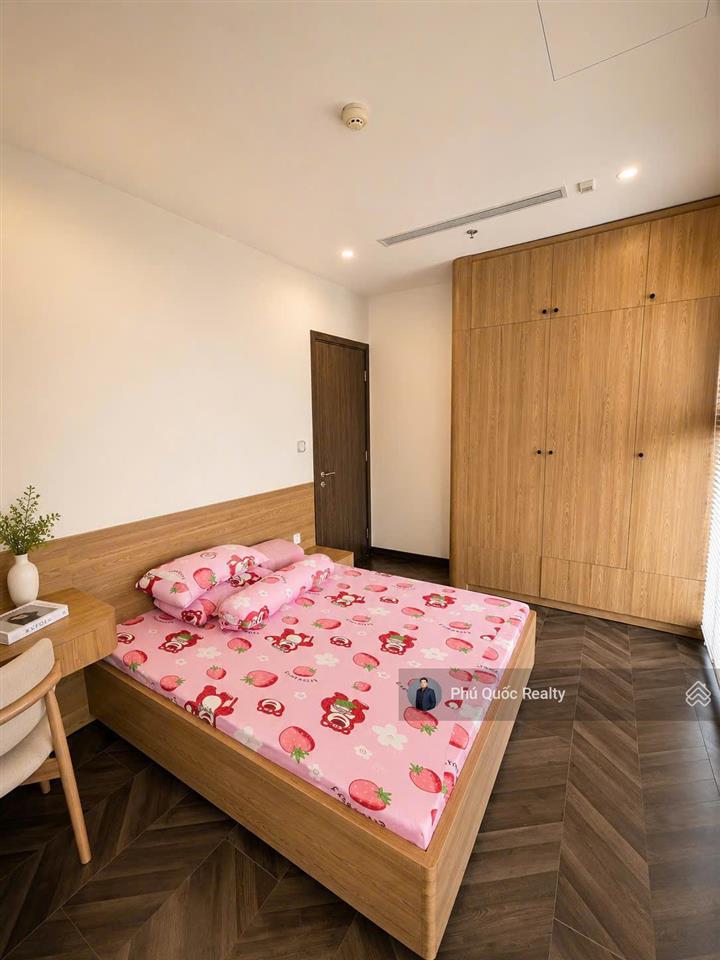 Cho thuê căn góc the beverly  vinhomes grand park, 2pn  2wc  full nội thất mới