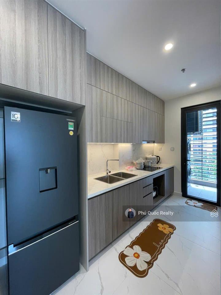 Căn góc the opus one  vinhomes grand park cho thuê 2 phòng ngủ 2wc, full nội thất