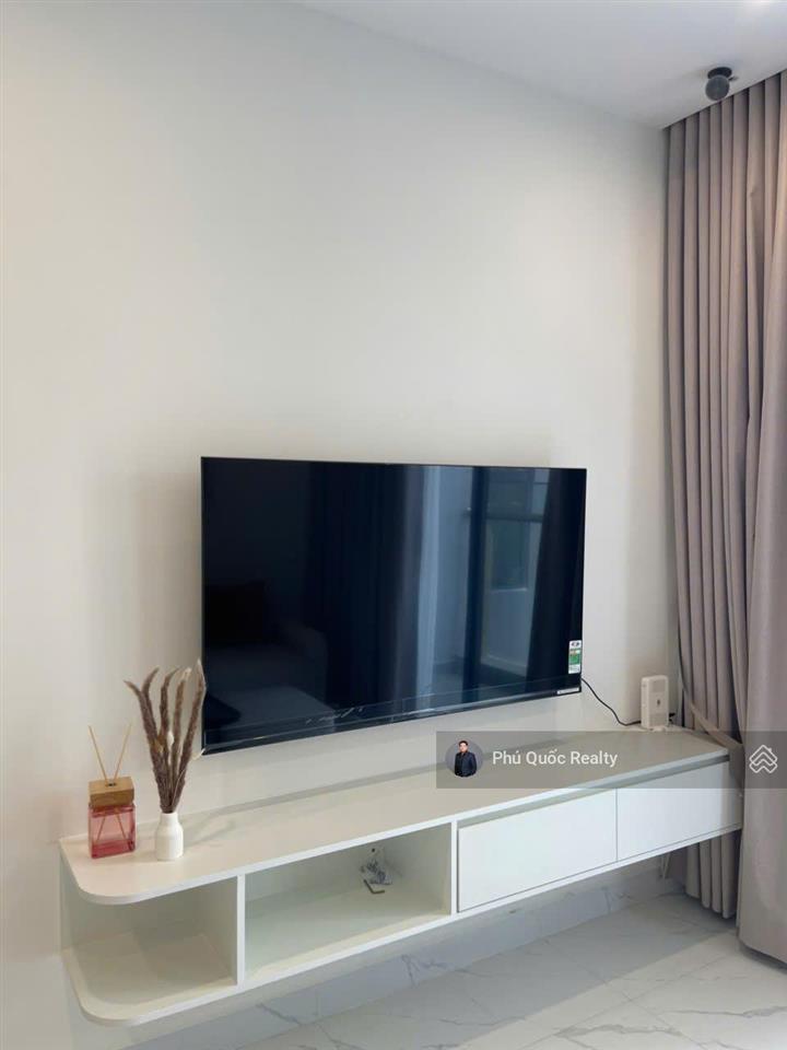 Căn góc the opus one  vinhomes grand park cho thuê 2 phòng ngủ 2wc, full nội thất