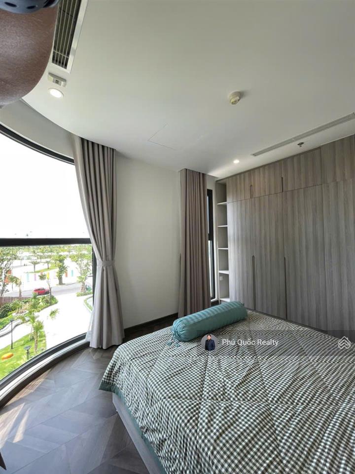 Căn góc the opus one  vinhomes grand park cho thuê 2 phòng ngủ 2wc, full nội thất