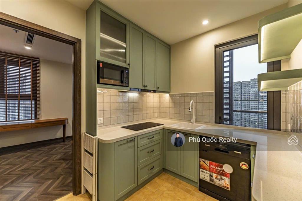 Căn hộ 2pn full nội thất luxury tại phân khu cao cấp the beverly