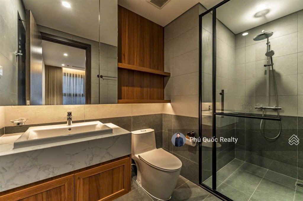 Căn hộ 2pn full nội thất luxury tại phân khu cao cấp the beverly