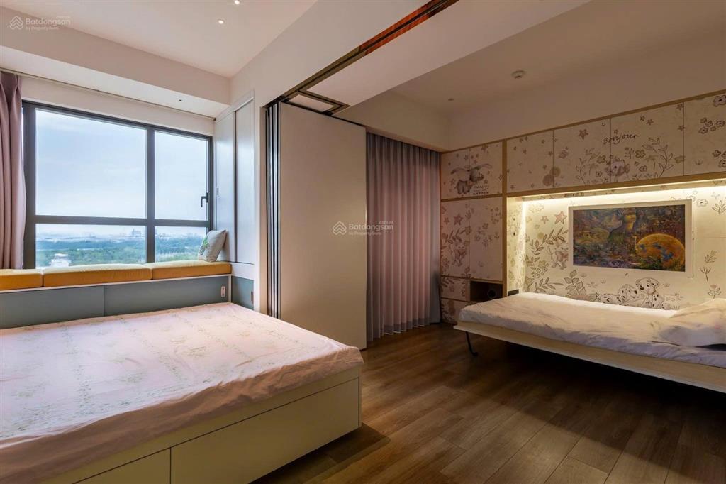 Bán căn hộ 2pn full nội thất cao cấp view sông  có sổ the sun avenue
