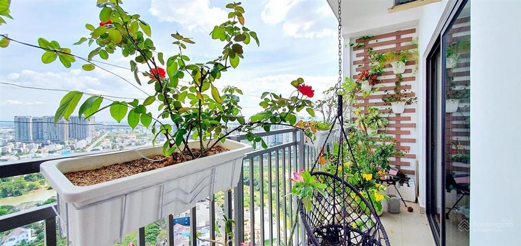 Cho thuê 3 phòng ngủ 96m2 full nội thất đẹp the sun avenue giá 22tr/ tháng