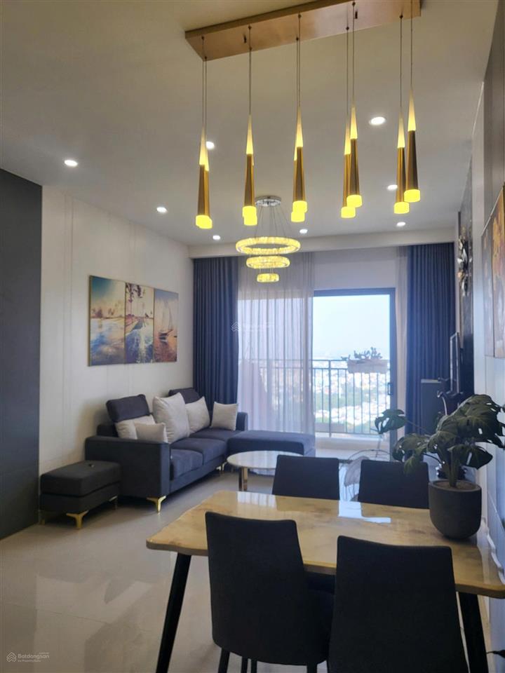 Cho thuê 3 phòng ngủ 96m2 full nội thất đẹp the sun avenue giá 22tr/ tháng