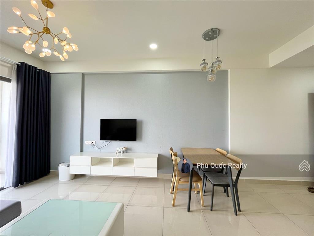 Cho thuê 3 phòng ngủ  2wc the sun avenue giá rẻ 20 triệu/tháng  full nội thất