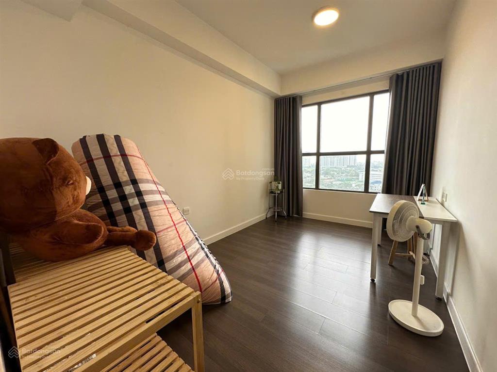 Giá rẻ 17 triệu  cho thuê 2 phòng ngủ  the sun avenue, full nội thất  view mát mẻ