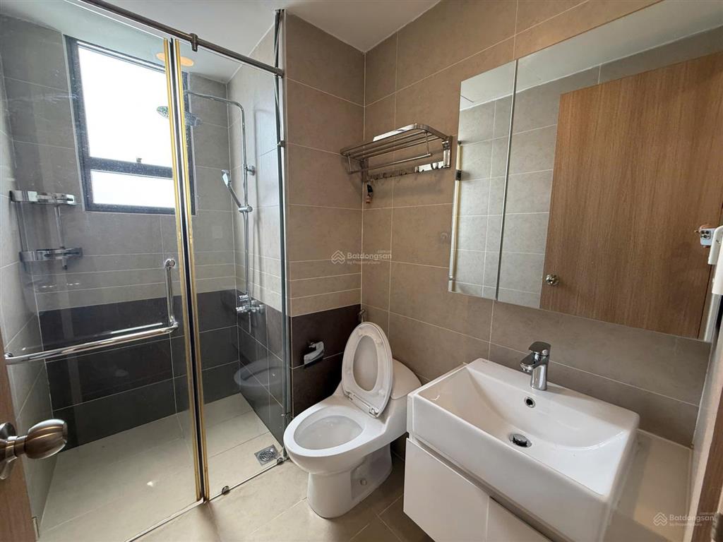 Căn góc 2pn  96m2 nội thất đẹp cần cho thuê the sun avenue