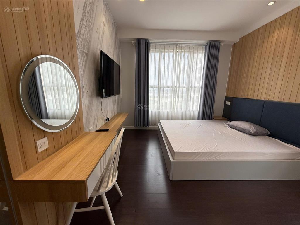 Căn góc 2pn  96m2 nội thất đẹp cần cho thuê the sun avenue