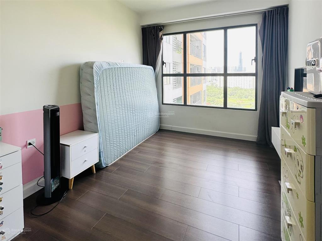 Cho thuê căn hộ 2pn 2wc full nội thất  nhà đẹp the sun avenue, tầng cao, view thành phố