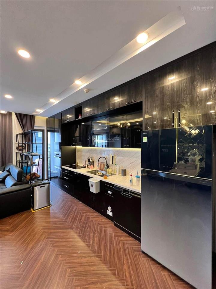 Cần tìm khách thuê căn 3pn nội thất siêu xinh the sun avenue